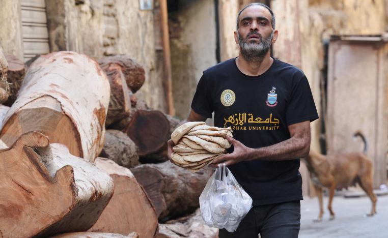 المصريون يدفعون ثمن الأزمة المالية 