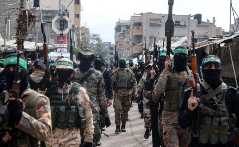 حماس تدرك أن الابقاء على سلاحها يتناقض مع حل الدولتين