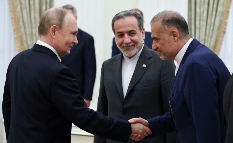 روسيا تمسك العصى من النصف لموازنة علاقاتها في الشرق الأوسط وحماية مصالحها