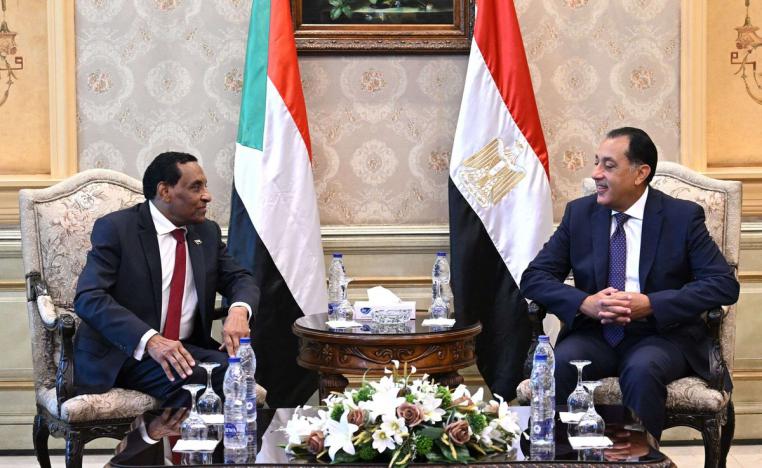 مصر تتطلع إلى تعزز تعاونها مع السودان وعينها على كعكة إعادة الإعمار 
