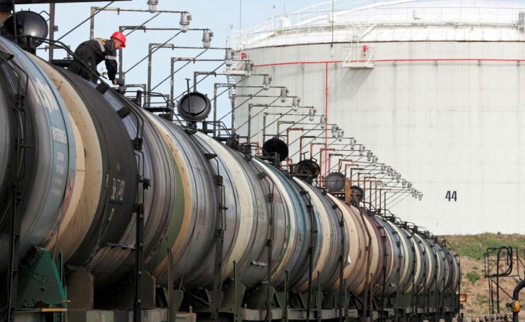  مخاوف من تراكم فائض في المعروض