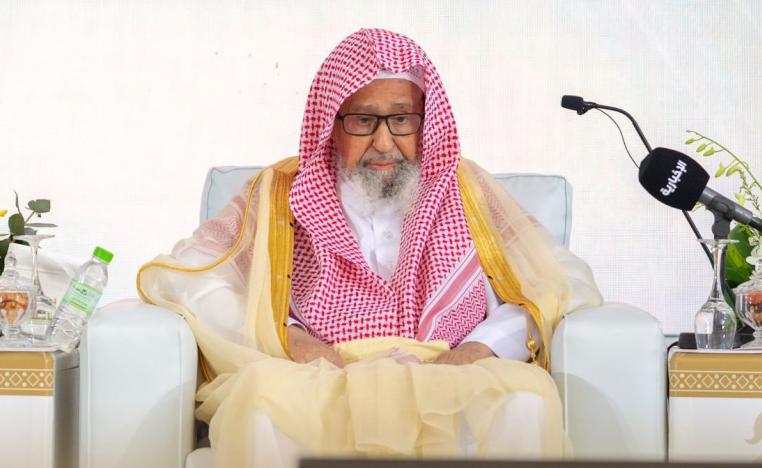 الفوزان يمتلك المعايرر العلمية اللازمة لتولي منصب المفتي