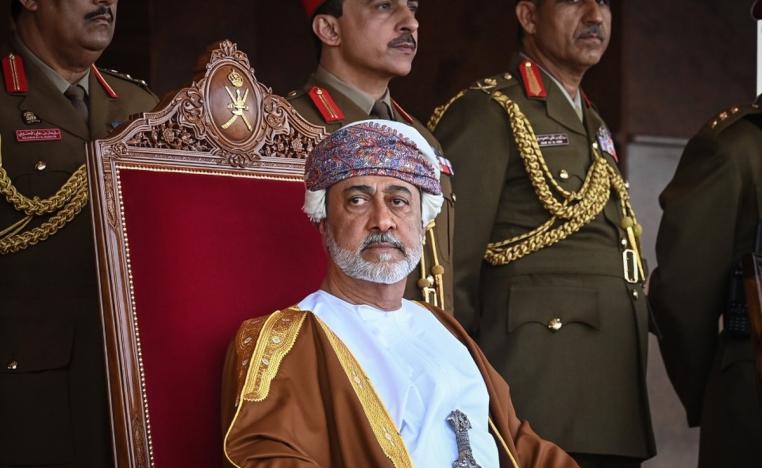 عُمان جسر تواصل واستقرار في محيط مضطرب