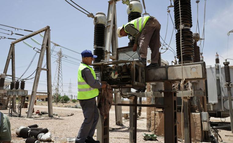 أزمة الكهرباء تعطل الاقتصاد السوري المتضرر من الحرب