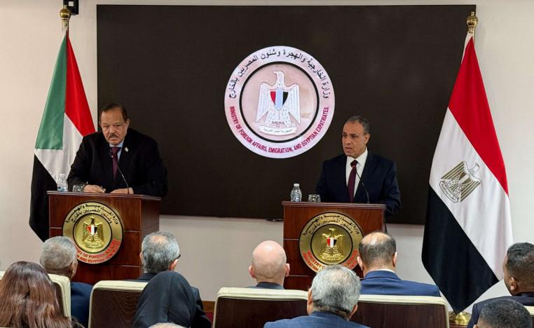 مصر تشدد على الحفاظ على وحدة الأراضي السودانية