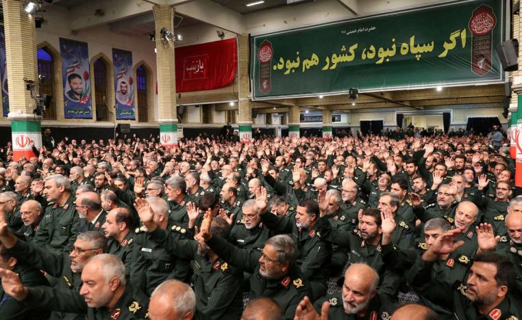 النظام الايراني يعيش حالة ارباك وانقسامات بين أجنحته