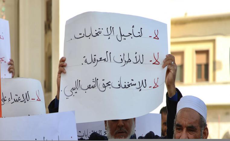 الليبيون يدفعون ثمن أزمة سياسة خانقة 