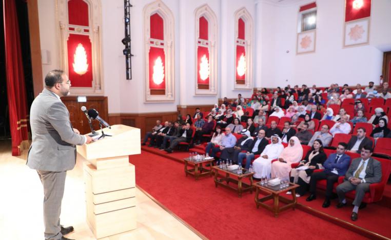 نصوص تجول بين أوصاف ومعاني العربية