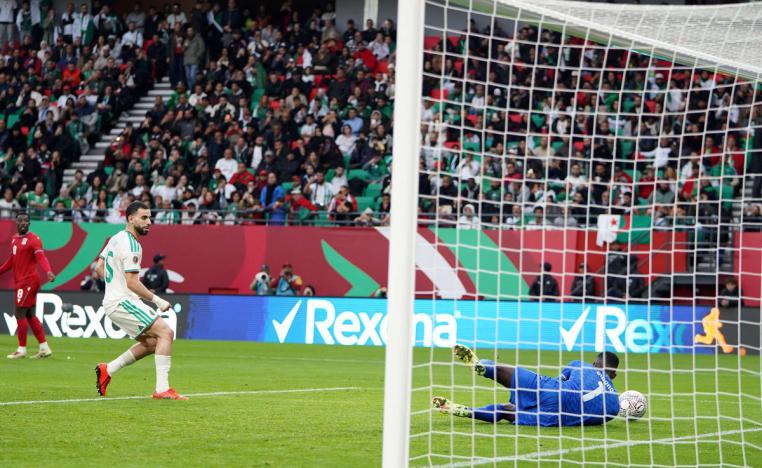 الجزائر تتأهل إلى الدور ثمن النهائي بأفضلية واضحة 