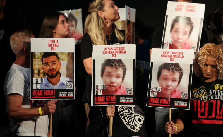 أهالي الرهائن القتلى يضغطون من أجل تسلم الرفات  