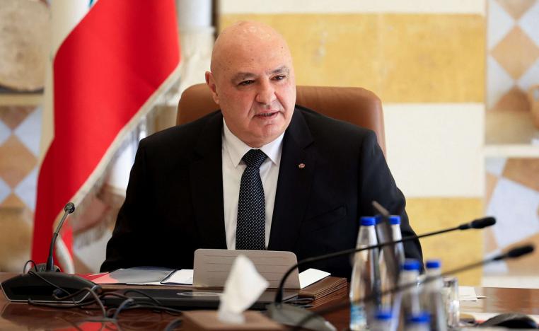 عون يراهن على الدبلوماسية النشطة كدرع حماية وحيد للبنان 