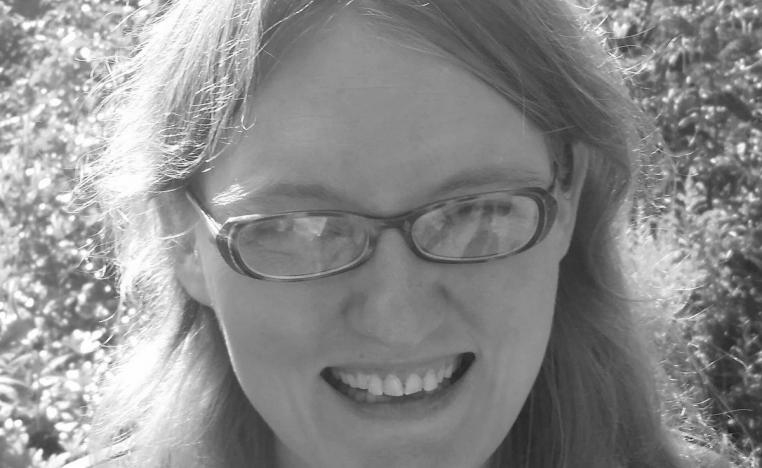 ريبيكا روث غولد