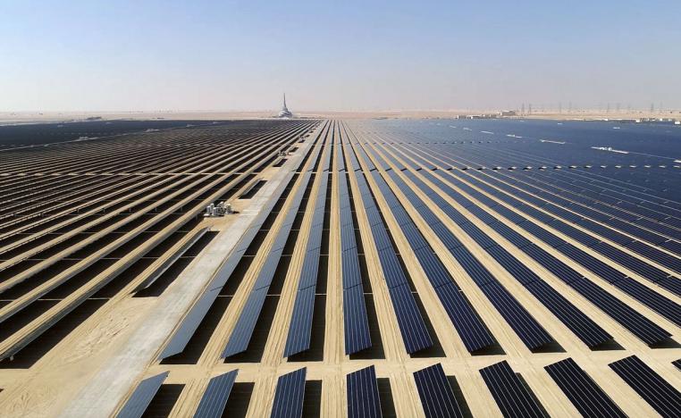  الإمارات تبرز كنموذج رائد في التحول إلى الطاقة النظيفة 