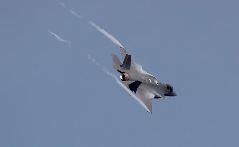 مقاتلة متطورة توصف بالأفضل في العالم