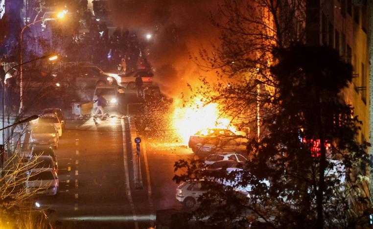 الرئيس الإيراني يقر بحالة الاستياء الشعبي