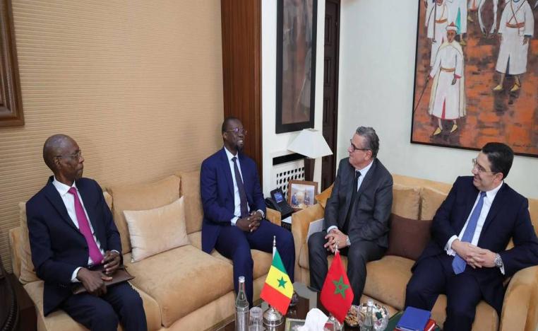 العلاقات بين الرباط ودكار لا تتأثر بعوارض المستطيل الأخضر 