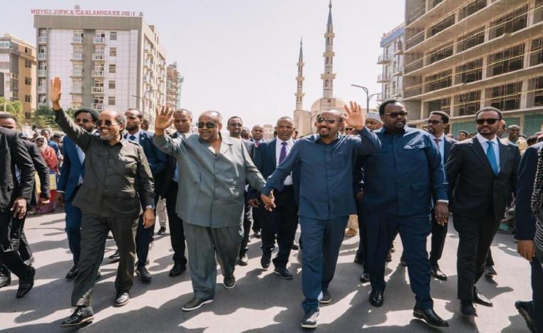 الجيران يجتمعون لصياغة مستقبل يسوده السلام