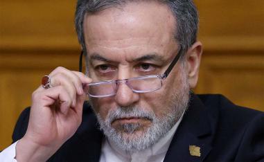 Araqchi: Our stance is clear, negotiations don't go along with threats