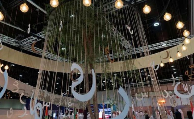 مهرجان أبوظبي للشعر يرسخ مشهدا ثقافيا يتّسع أفقه عاما بعد عام