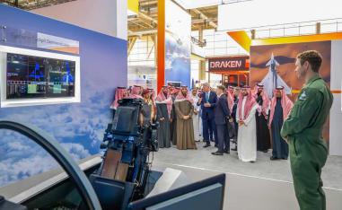 خطوات سعودية للانفتاح الدفاعي