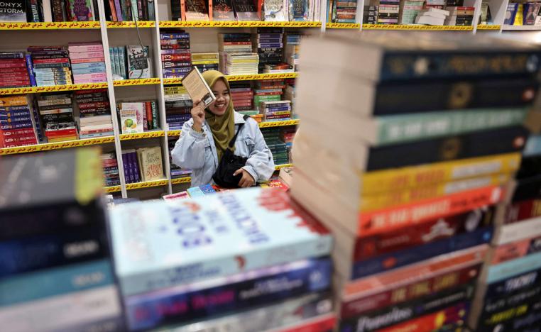 التكنولوجيا تغزو الكتاب الورقي