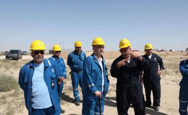عمال شركة النفط