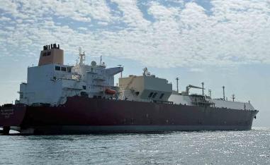 LNG tanker Al Kharaitiyat started crossing Hormuz via the Iranian-approved northern route 