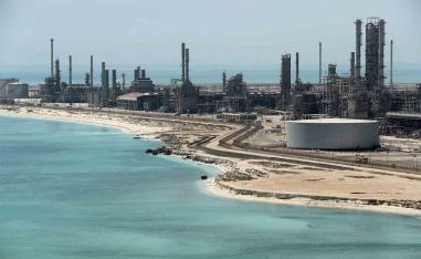 Saudi Aramco may cut August prices sharply next week as competition among producers intensify