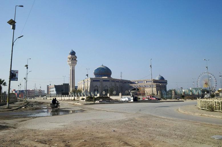 الرمادي من لون الصحراء والأنبار من "عنبار"