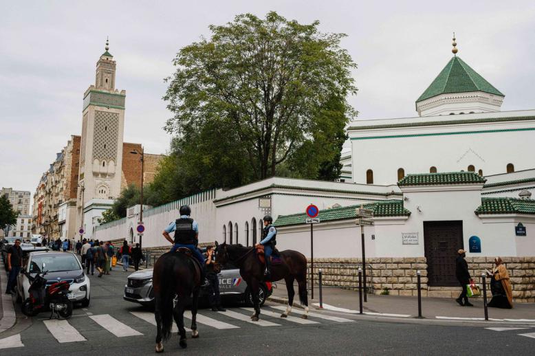 مسجد باريس يعتبر تصريحات غابريال أتال وصما للمسلمين يؤجج اليمين المتطرف في فرنسا