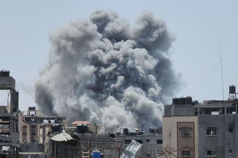 قصف مدفعي مكثف متواصل على عدة مناطق في محافظة شمال غزة