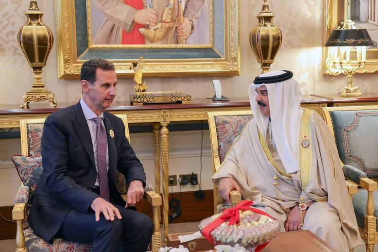 العاهل البحريني الملك حمد بن عيسى آل خليفة يستقبل الرئيس السوري بشار الأسد
