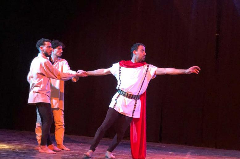 عروض مسرحية