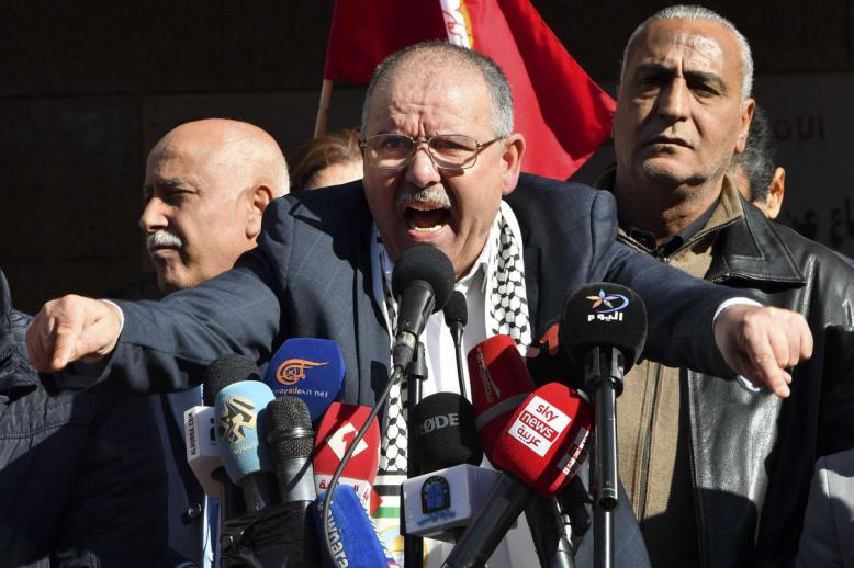 الطبوبي يواجه اتهامات بالتفرد بالرأي 