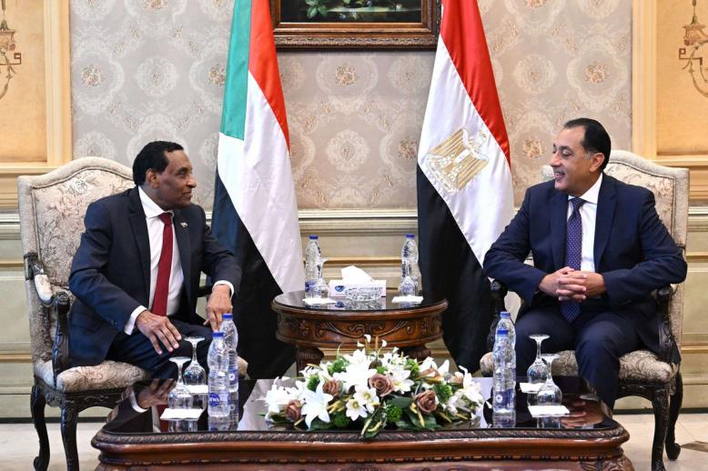 مصر تتطلع إلى تعزز تعاونها مع السودان وعينها على كعكة إعادة الإعمار 