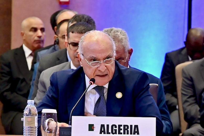 دبلوماسية مرتبكة