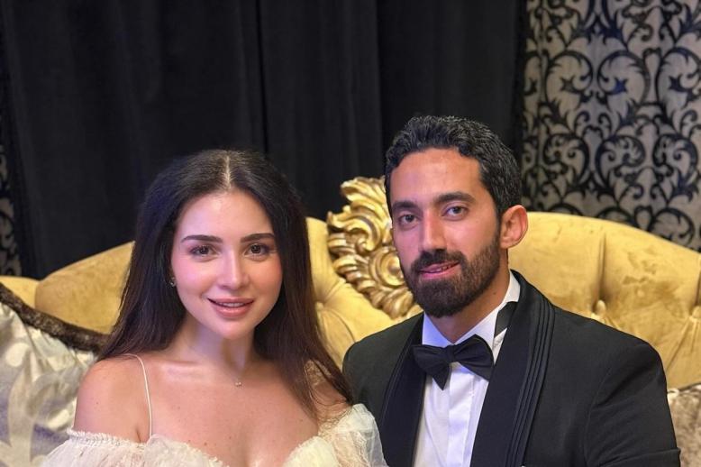 مي عزالدين تدخل القفص الذهبي