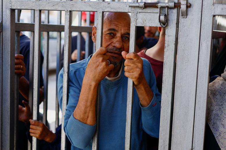 اسرائيل تمعن في التنكيل بالفلسطينيين