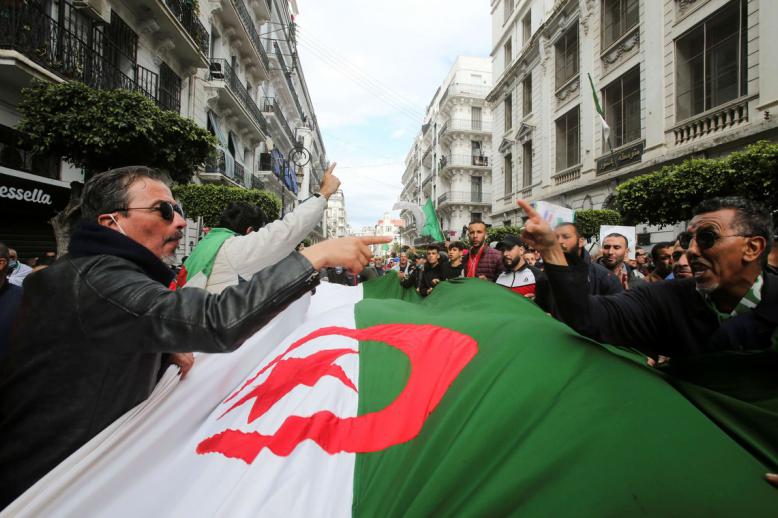 غضب العاملين في قطاع النقل سيكون له تداعيات داخلية