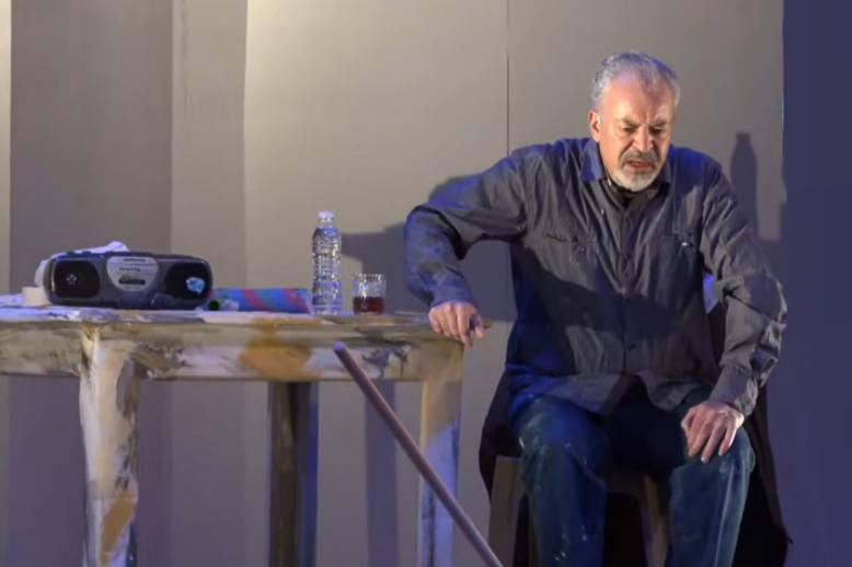 سرد أحادي الأداء يروي وقائع من تاريخ سوريا