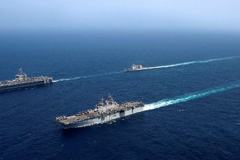 حاملة الطائرات لينكولن وعددا من المدمرات المزودة بصواريخ موجهة ستصل إلى المنطقة