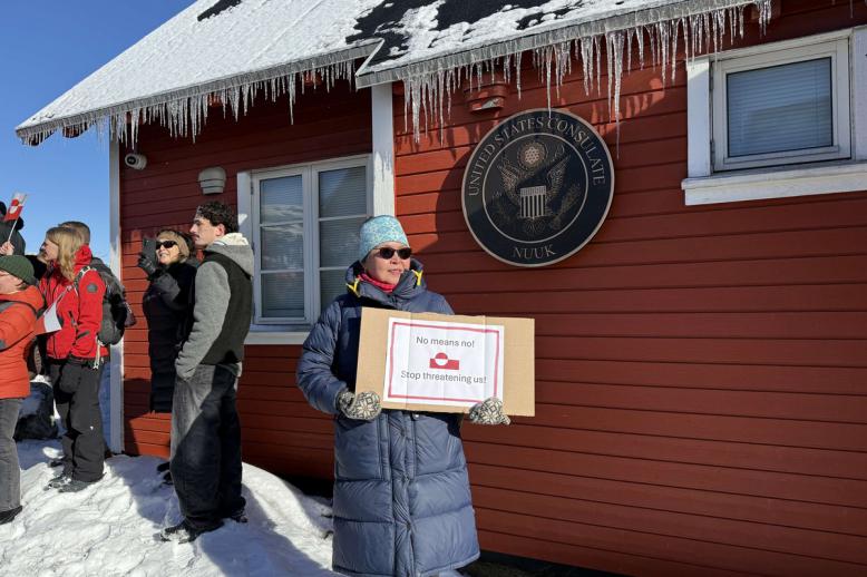 سكان الجزيرة يرفضون السيطرة الأميركية
