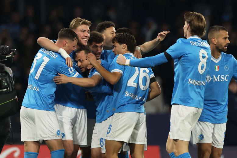 فوز صعب ينعش امال نابولي