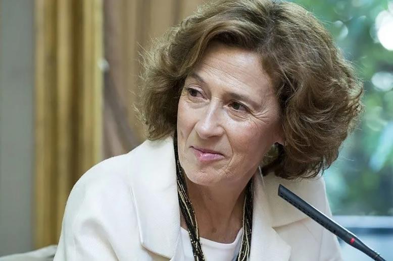 خوليا نبارو 