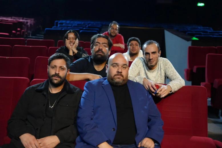 ابتعاد واعٍ عن الإبهار البصري التقليدي