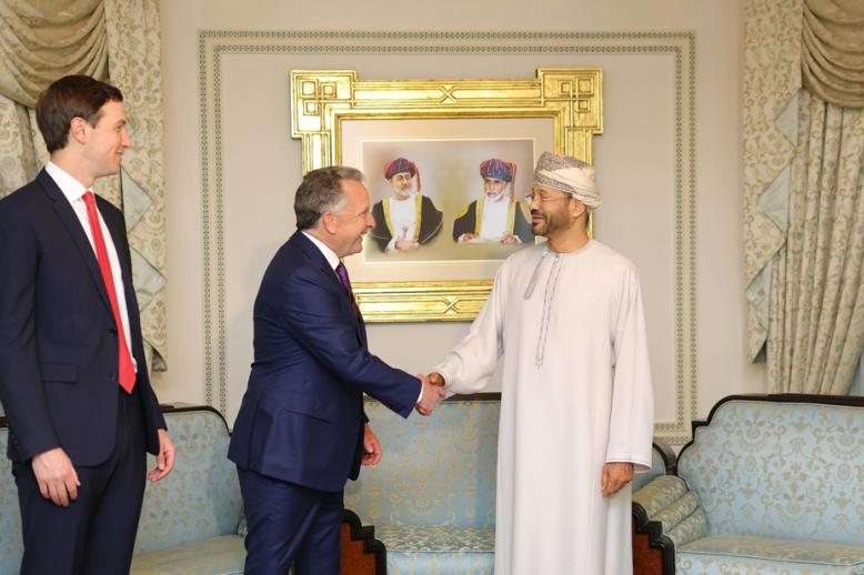 مسقط تتحدث عن مفاوضات غير مباشرة