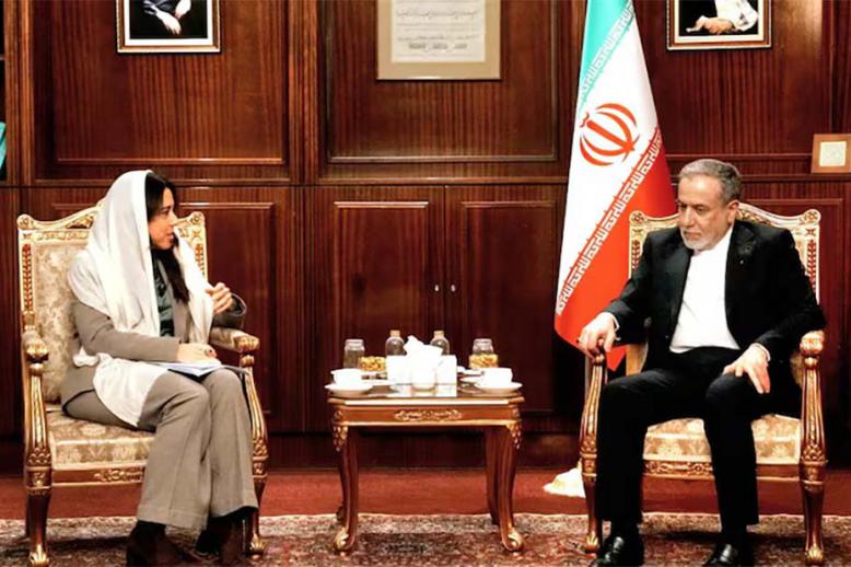 Nusseibah received by Iran's Foreign Minister in Tehran