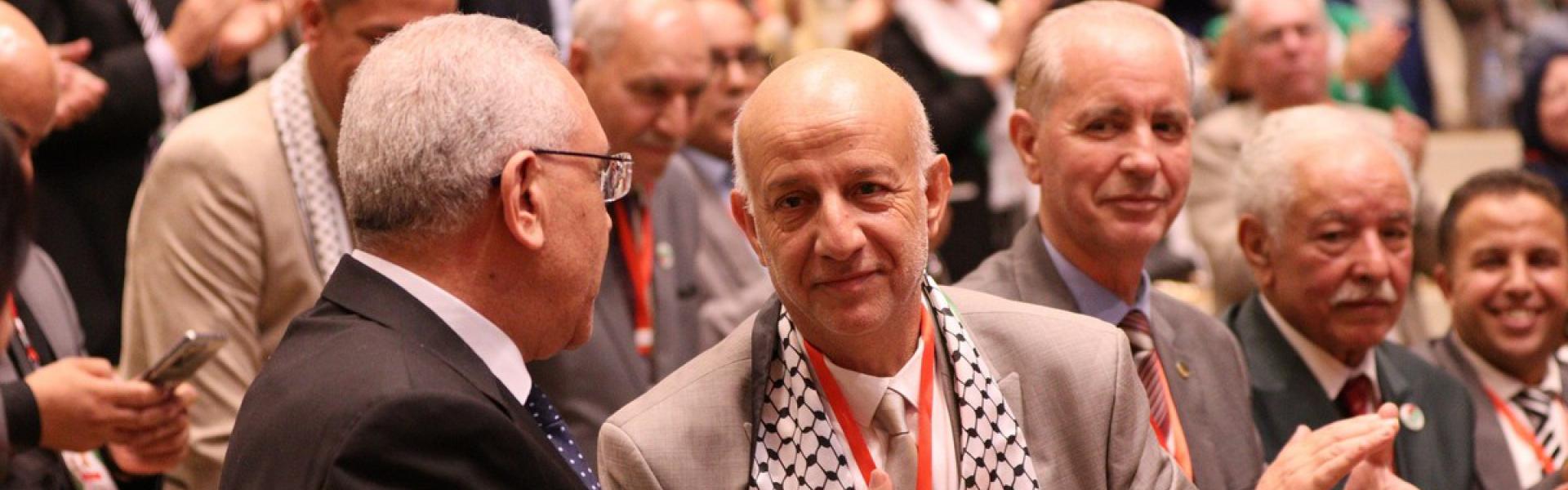 عبدالكريم بن مبارك الأمين العام لحزب جبهة التحرير يكابد في مواجهة تمرد داخلي