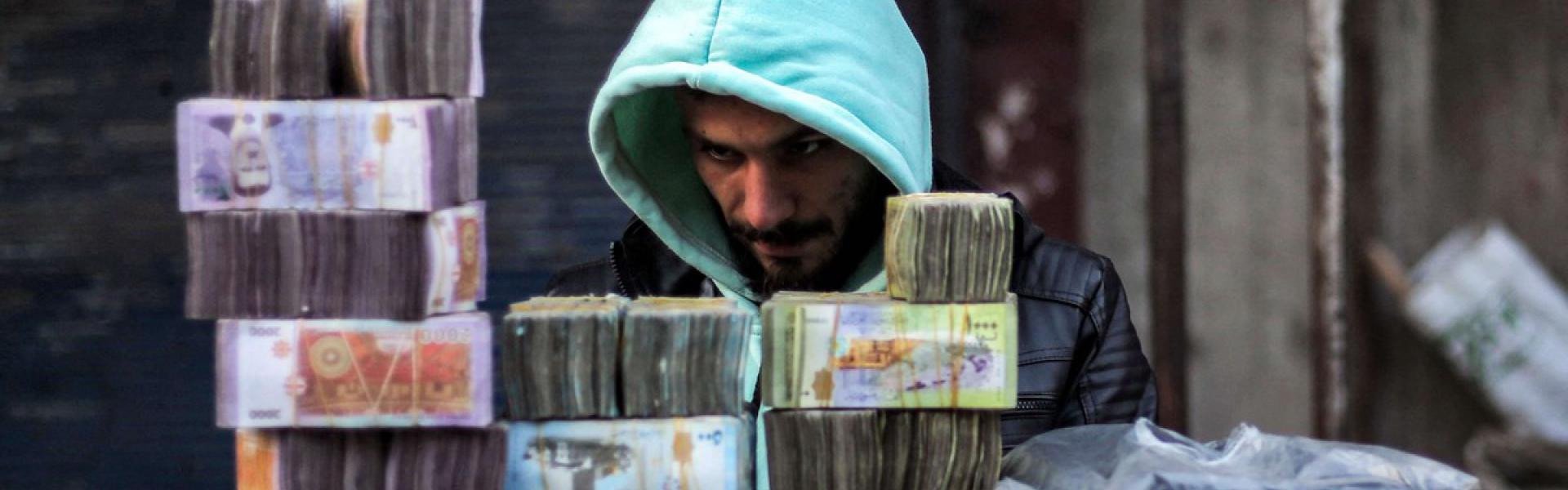 الليرة السورية تتلمس طريقها إلى التعافي 