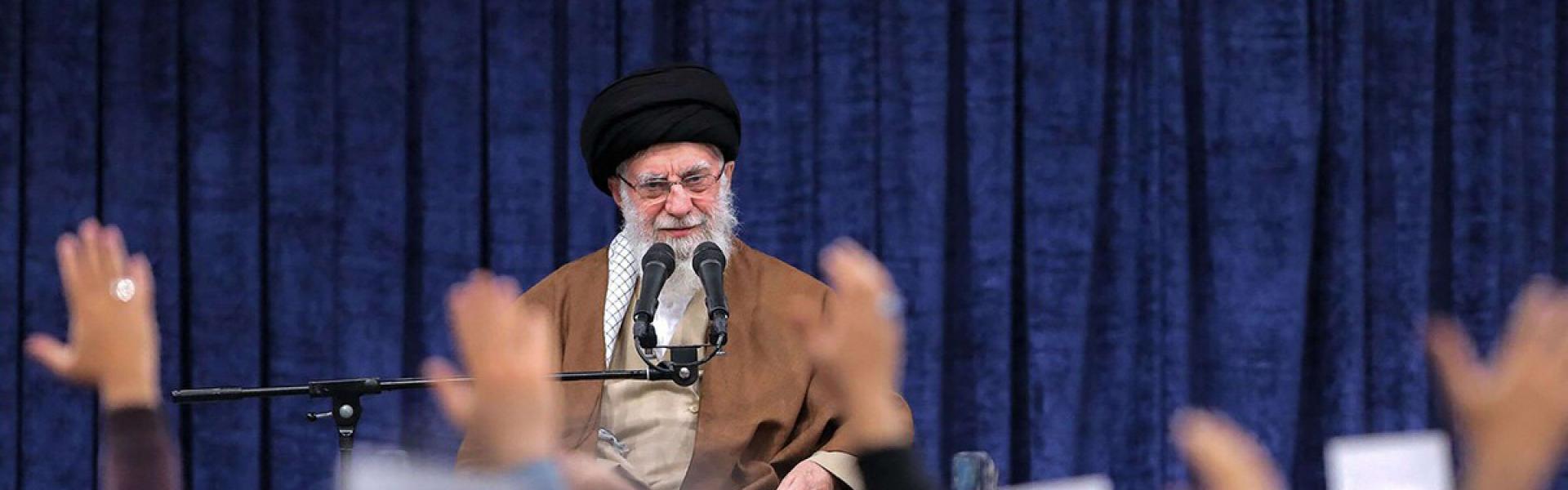 خسارة قادة بارزين تُربك خامنئي